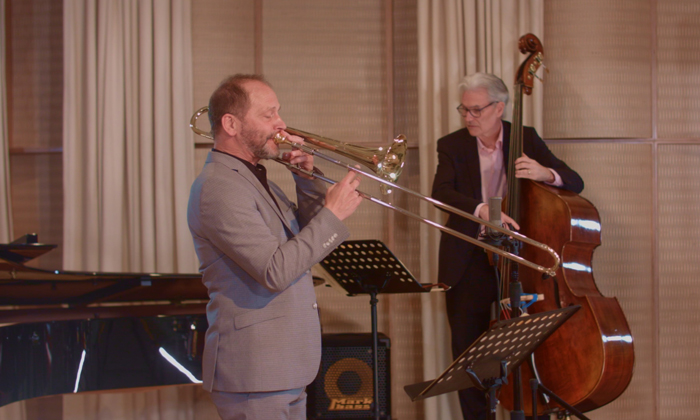 Foto (v.l.): Ludwig Nuss, John Goldsby. B.o.B.-Concerts / Riverside Studios